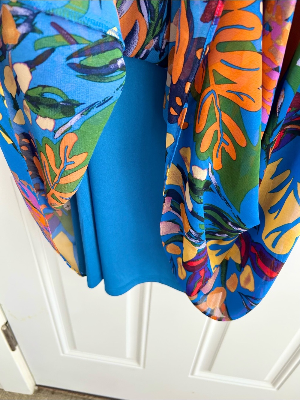 NWT Signature by Robbie Bee Vibrant Blue Multicolor Lined Chiffon Midi Dress 8P - Picture 4 of 10